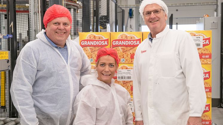 Jan Ove Tryggestad, Sandra Borch og fabrikksjef Hans Jostein Langelo