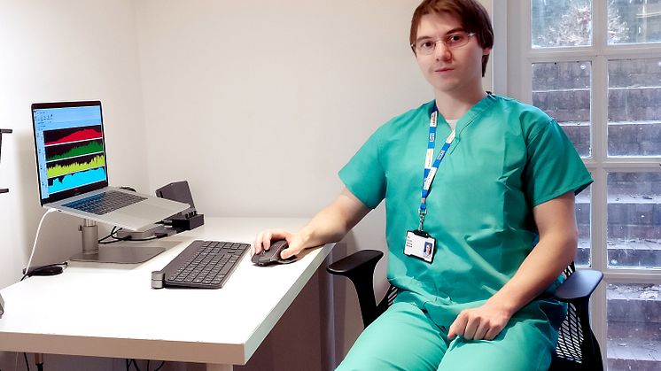 Kei Landin forskar vid den neurokirurgiska enheten på universitetssjukhuset i Cambridge. (Foto: Mika Nakanishi)