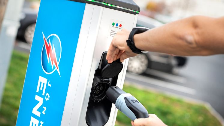 Bee Charging Solutions och Jönköping Energi inleder partnerskap om elbilsladdning