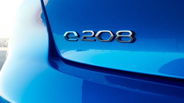 PEUGEOT_208_1902STYP205