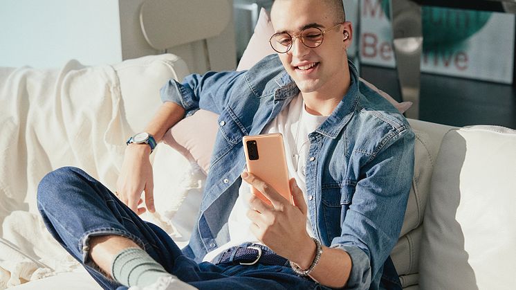 Unga mest intresserade av 5G - titta på högupplöst film och serier i mobilen lockar