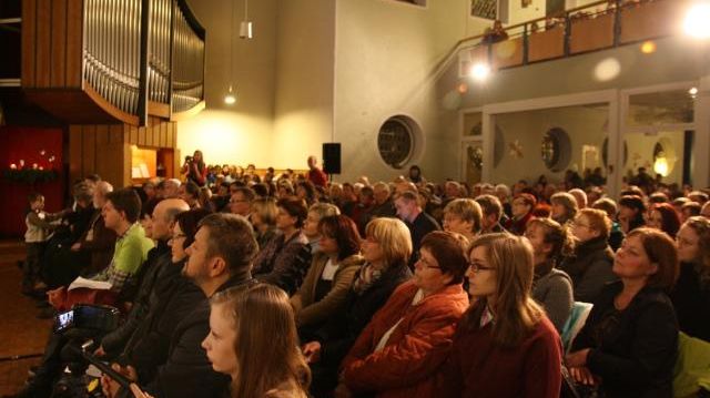 Landau-Gymnasium in Weißwasser spendet für das Kinderhospiz Bärenherz