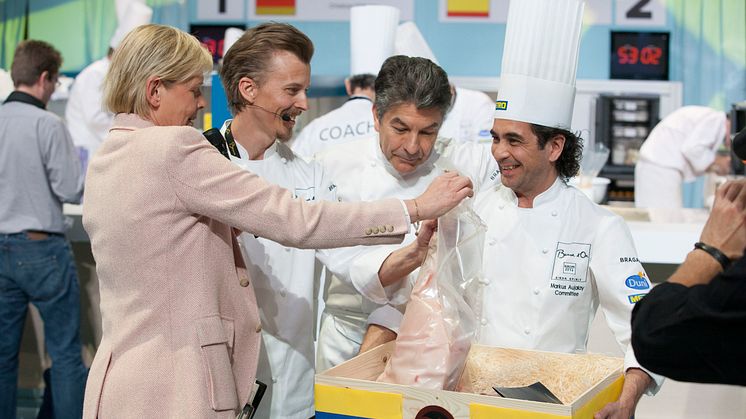 Bocuse d'Or, Maria Forshufuvd berättar om tävlingsråvaran Svensk unggris