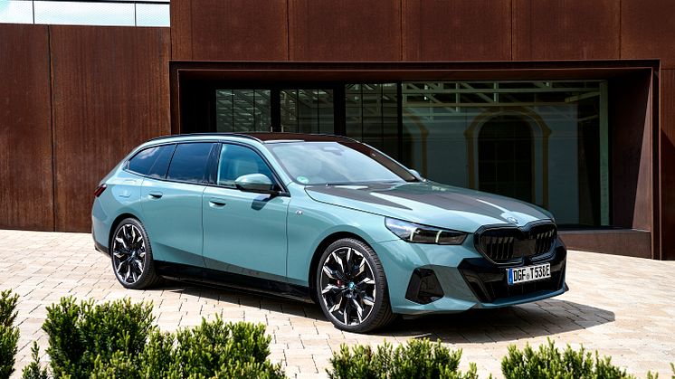 Nye BMW i5 eDrive40 Touring