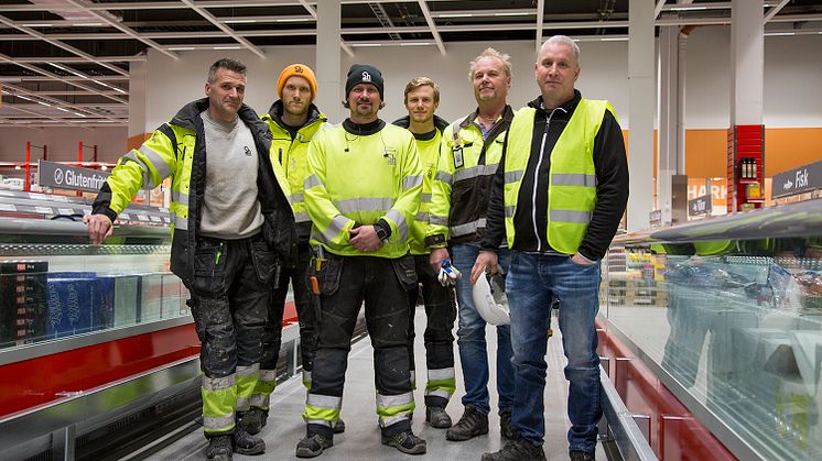 Jonny Lindström, Erik Sundén, Niklas Edehult, Viktor Jansson, Åke Lager och Tobias Isaksson har alla medverkat till att projektet Axfood blivit så lyckat trots den tidspress som rådit. 