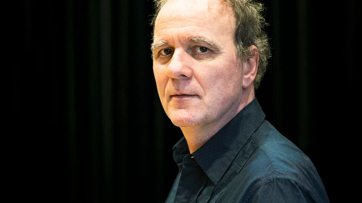 02-Gerard Watkins-regissör