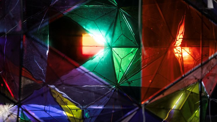 Montering Olafur Eliasson, Reality Mosaic, 2018 (foto Annar Bjørgli/Nasjonalmuseet)