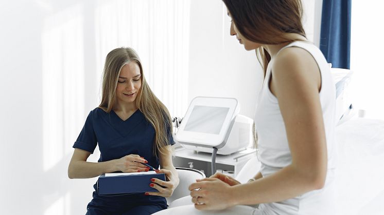 Frauen-Gesundheit: Bessere Darmkrebs-Prävention ab April 2025. 