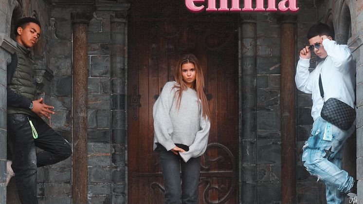 Capow & 2G slipper ny single med stjerneskuddet emma