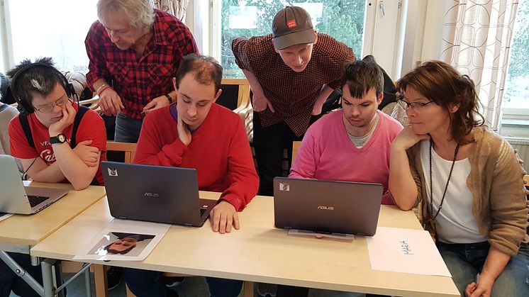 Debatt: Är inte digital delaktighet lika viktig för alla, Ekström?