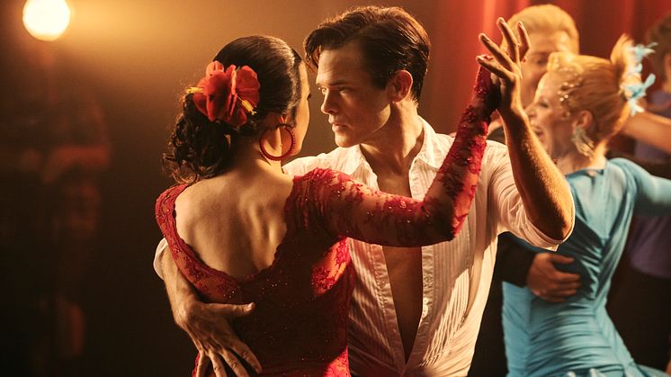 Strickly Ballroom_Miklos Szabo_2.jpg