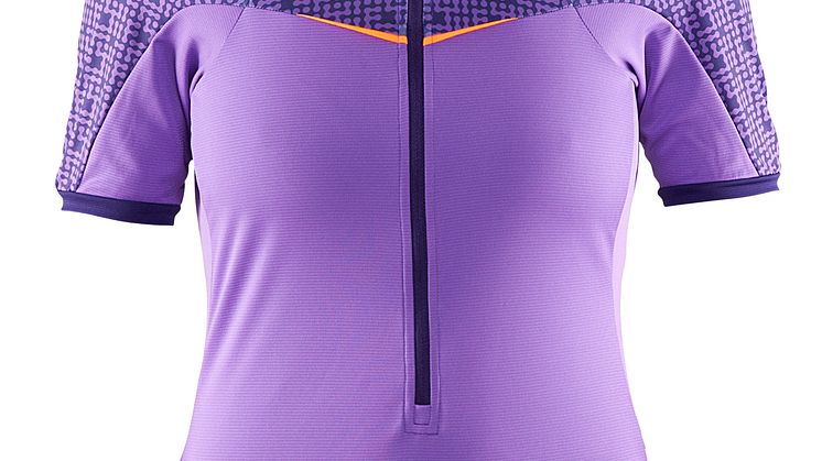 Free Jersey (dam). Rek pris 600 kr.