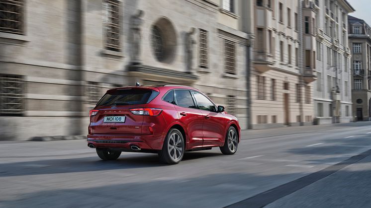 FORD_KUGA_ST-LINE_PHEV_021