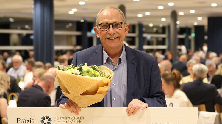 Jørgen Olsen, der grundlagde JYSKs elevuddannelse i 1992, har vundet Erhvervsuddannelsesprisen.