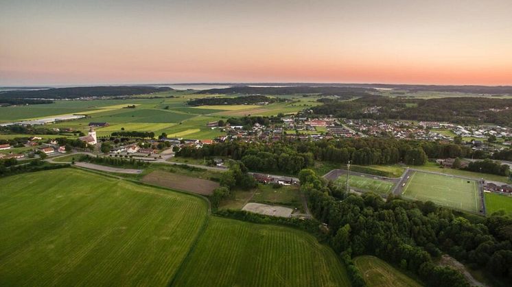 Markanvisningstävlingar driver innovation och hållbar stadsutveckling genom att utmana arkitekter och byggföretag att skapa framtidens stadsmiljöer.