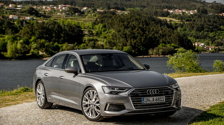 Audi A6 (florettsølv) forfra statisk