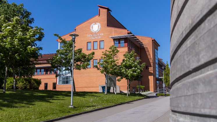 Programutbildningarna till sjuksköterska och inom dataspelsutveckling lockar flest förstahandssökande på Högskolan i Skövde. 