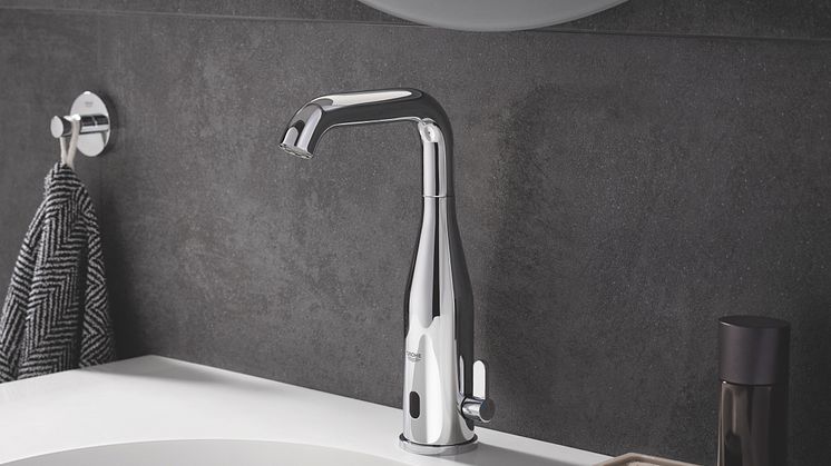 Miljø_36444000_Grohe Essence E berøringsfri kran_krom_Veilpris 10348kr.jpg