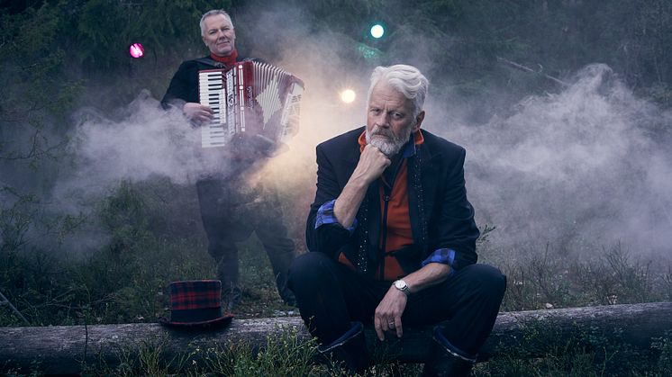 Sverigeturné för Ronny Eriksson och Benneth Fagerlunds show ”Greatest Hittills” våren 2022 - En musikalisk, sylvass satir föreställning med varm humor och bekymrad ståupp!