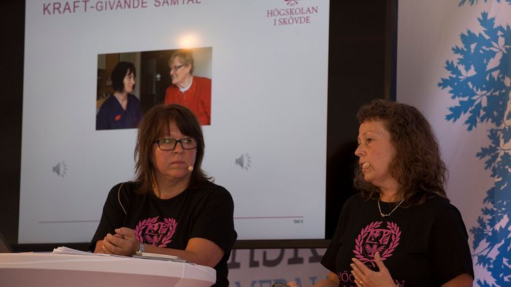Mia Berglund och Catharina Gillsjö under sitt seminarie på den västsvenska arenan. 