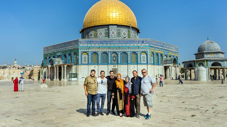 Alle foran moskeen i Jerusalem