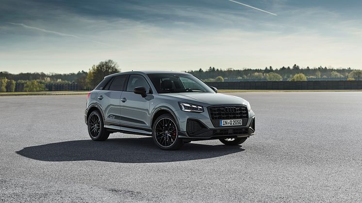 Audi Q2 (Pilegrå)