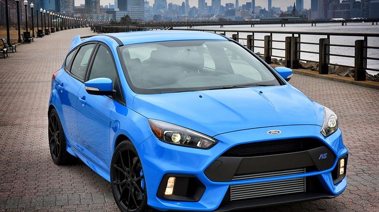 A Ford bemutatja a 350 lóerős, új Focus RS-t; Az izomautót Ken Block szabadítja rá Goodwood aszfaltjára