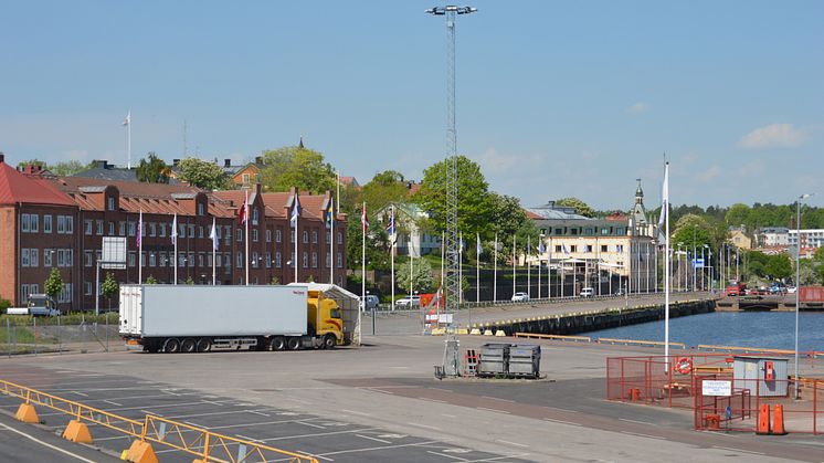 Smålandshamnar Oskarshamn - Först i Sverige med Titan LED mastbelysning