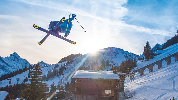 Heisse Runs und spektakuläre Sprünge auf dem Big-Air-Kicker 