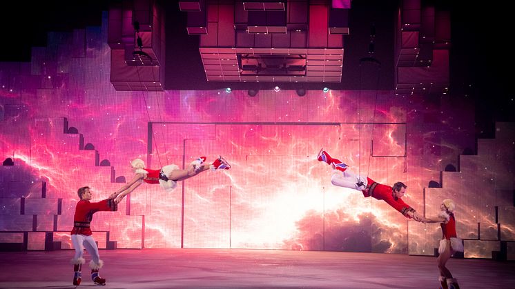 HOLIDAY ON ICE_SUPERNOVA