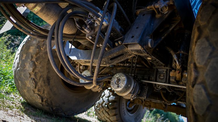 With the AGRO Drive hydraulic drive axle from BPW, drawbar trailers are now digging their own way out of the sludge. 