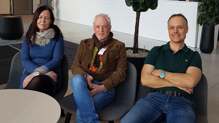 Per Hegli och Nina Henriksen vid norska Addisco samt Andréas Sülau, koordinator för Uppdragsutbildningar vid Högskolan Väst.