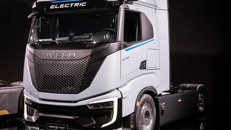 600 kilometer, lynopladning på 350 kW, et avanceret batteristyringssystem optimeret til nordisk klima.