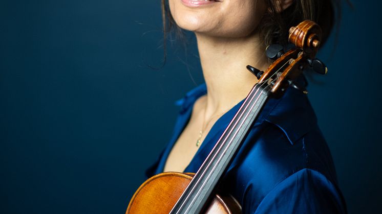 Ava Bahari