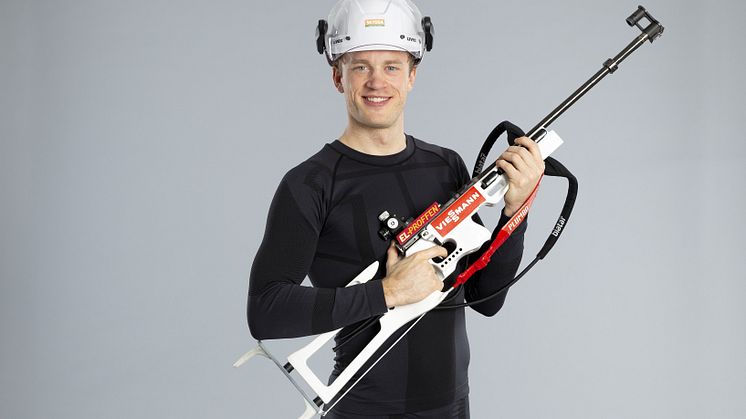 Skiskytter Tarjei Bø er ny ambassadør for HMS-spesialisten Skydda Norge. FOTO: Charlotte Danielsen
