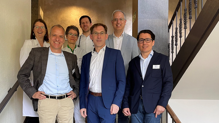 von links nach rechts: Dr. Imke Dornauf, Prof. Dr. Alexander Mann, Dr. Petra Saar, Dr. Volker Böttcher, Dr. Thorsten Lieb, Yanki Pürsün, Prof. Dr. Kai Chow