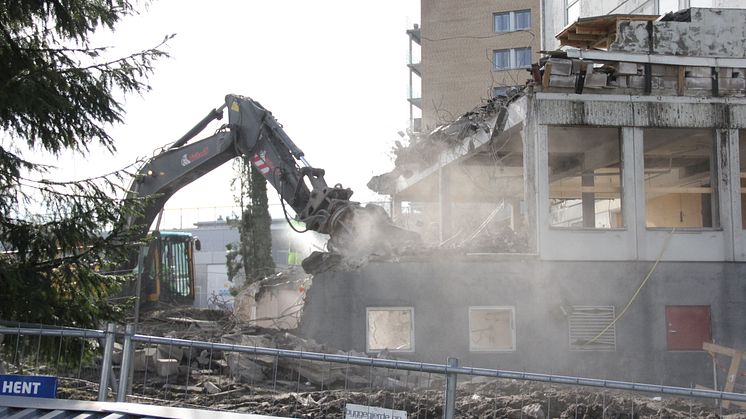 Riving av bygg i Utmarkveien 2 på Bøler