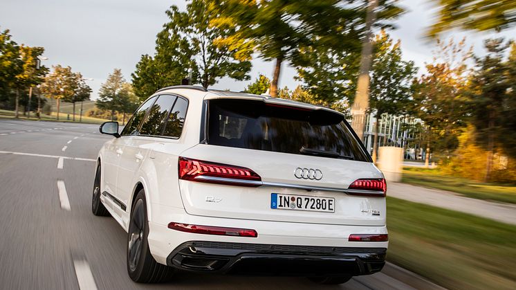 Audi Q7 TFSI e quattro (PHEV)