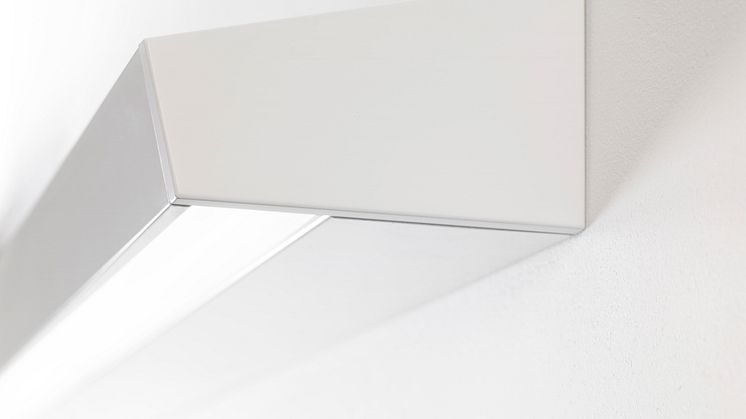 Aluflex Wardlight. A versatile hospital ward luminaire with Tunable White