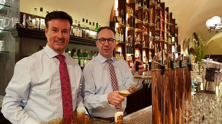 Ingo Winkler (Ratskeller der Stadt Leipzig) und Detlef Knaack (fairgourmet GmbH) 