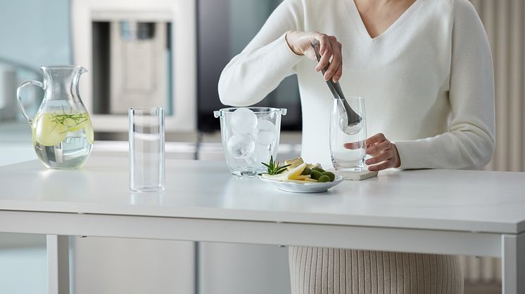 Is i fokus: TikTok-trenden som får drinkene til å se profesjonelle ut