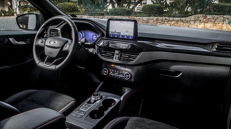 Ford Kuga ST Line ladbar hybrid 2020