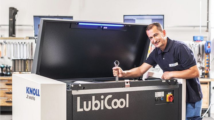 Montering av högtrycksenhet LubiCool® i KNOLLs fabrik i södra Tyskland.