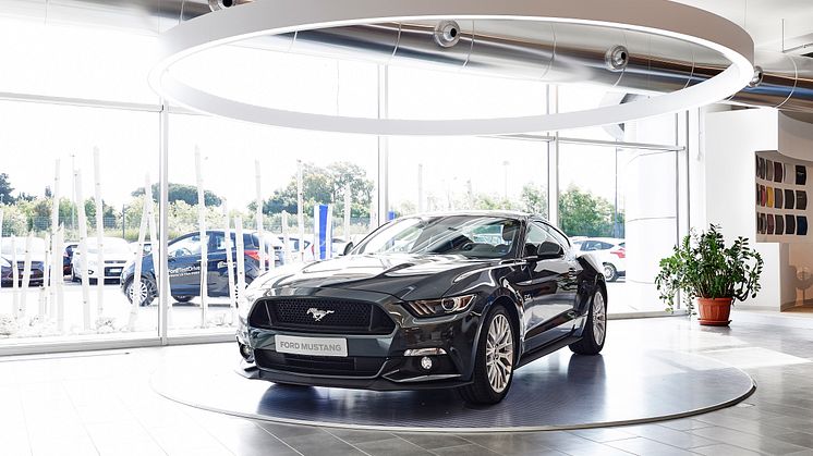 FordStores inntar Norge
