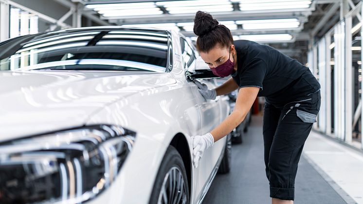 Mercedes-Benz sigter mod mere ansvarlig bilproduktion