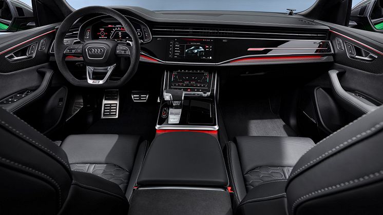 Audi RS Q8 cockpit