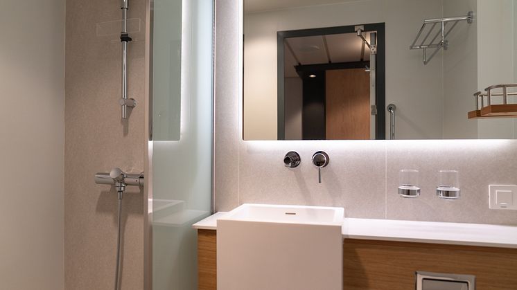 Bathroom in Superior Seaview Cabin
