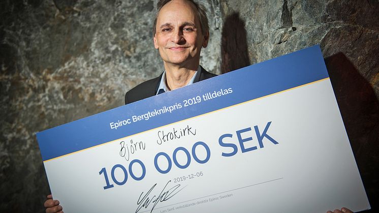Björn Strokirk tilldelades Bergteknikpriset 2019 på Epirocs Luciaseminarium
