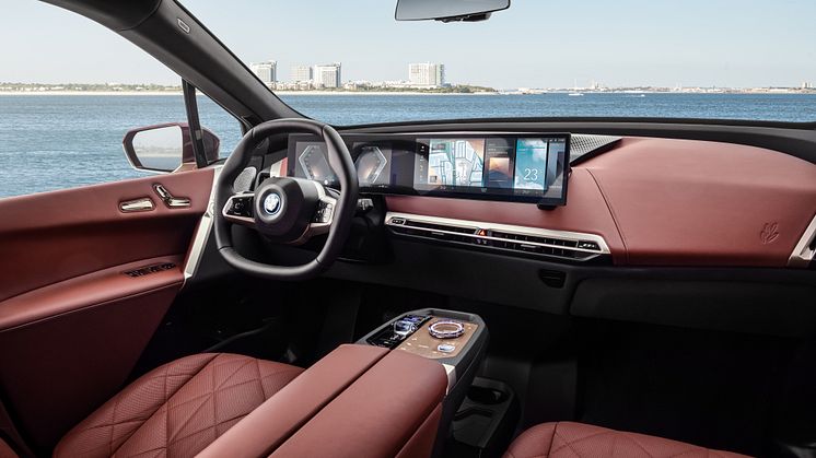 BMWiX-5