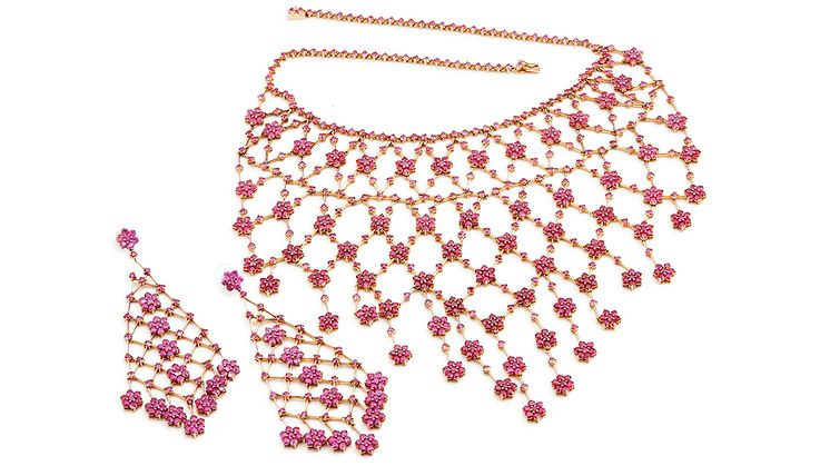 "La Nina" jewellery set with Greenlandic rubies.